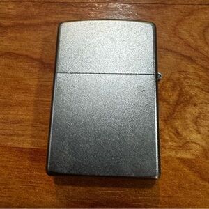 ZIPPO Lighter Plain Silver Color Bradford Pennsylvania Made in the USA Nice